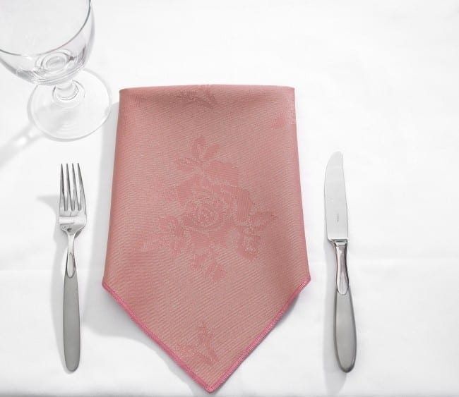 Table Cloth Rose Design Circular DUSKY Pink 62'' Table Cloth Rose Design Circular DUSKY Pink 62''